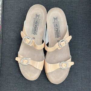Beautiful Mephisto cork wedge sandals. Size 39 (8)
